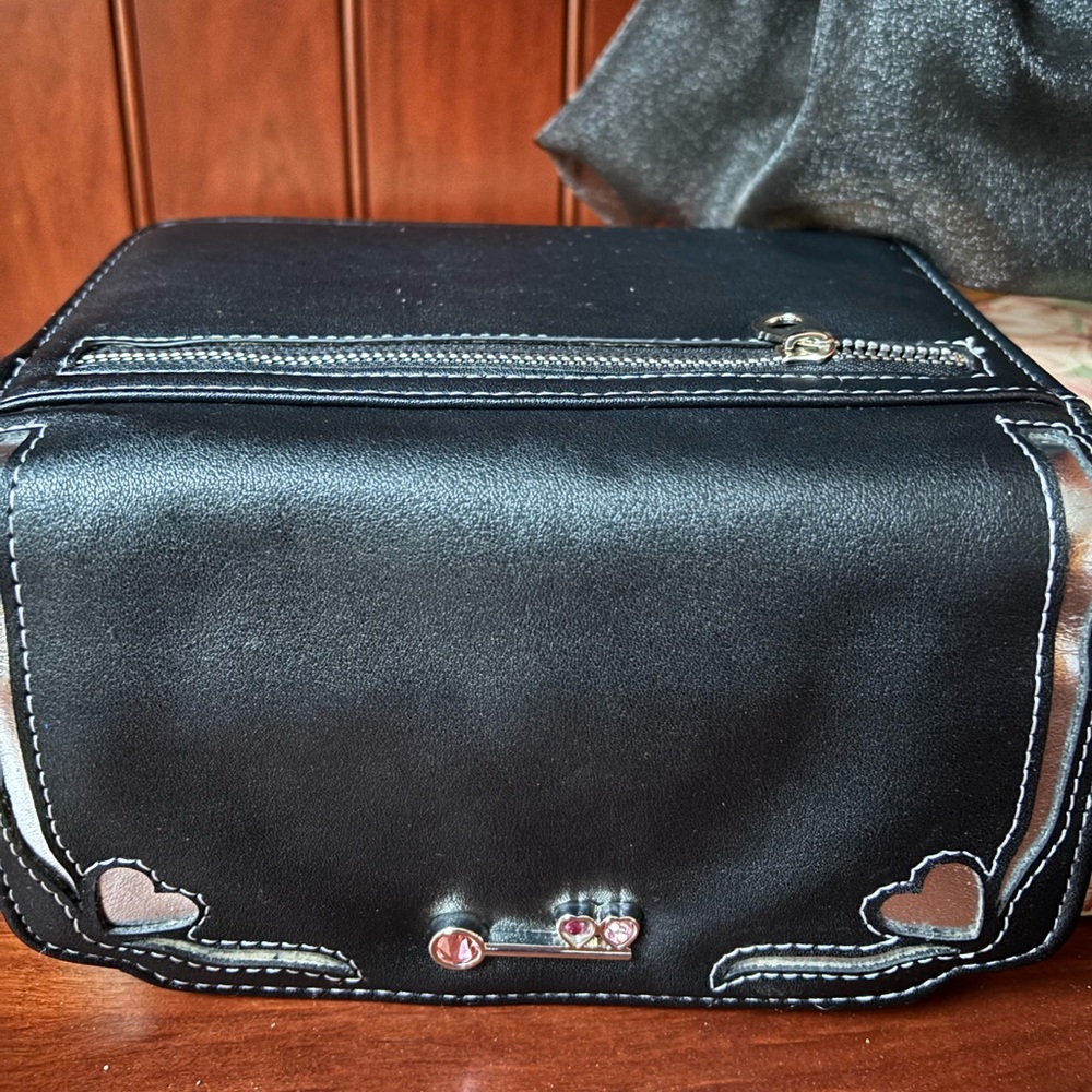 Key to my heart Black Heart Accent Crossbody Bag